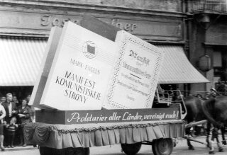 photo/52516631-5a52-4486-9357-00b6242d1e81-3